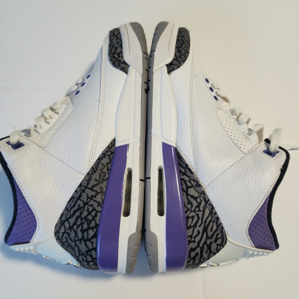 Air Jordan 3 Retro "Dark Iris", Size 7Y - Picture 6 of 10